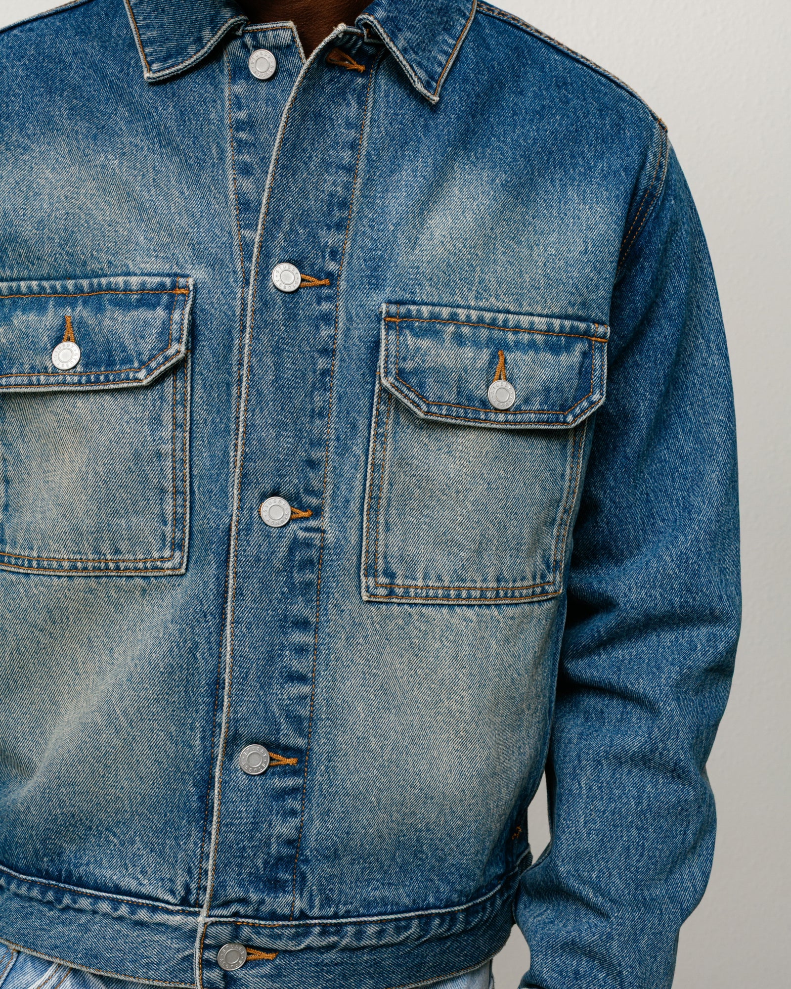 DENIM TRUCKER JACKET - Image 3